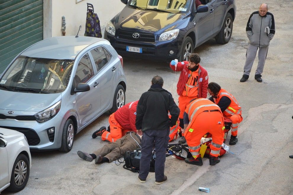 pomigliano morto in strada via roma