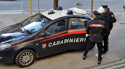 arresto varcaturo giugliano ruba tv mamma