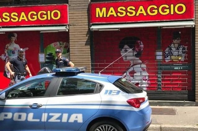 centro massaggi aversa nomi arresti