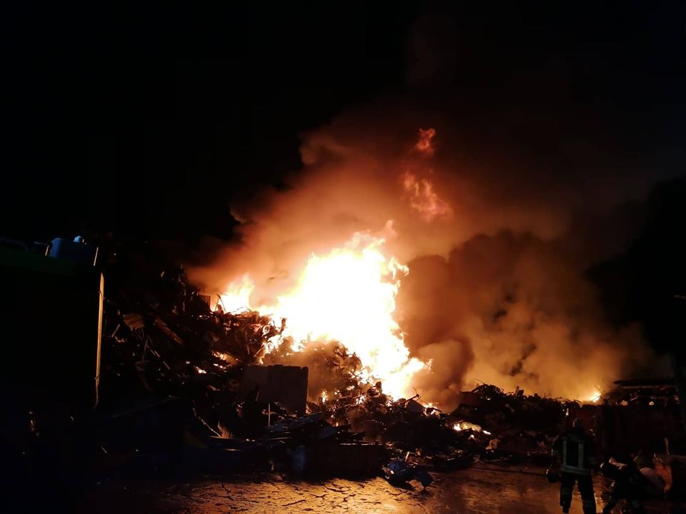 incendio eurometal acerra terra dei fuochi