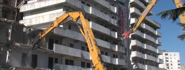 scampia abbattimento vela verde video