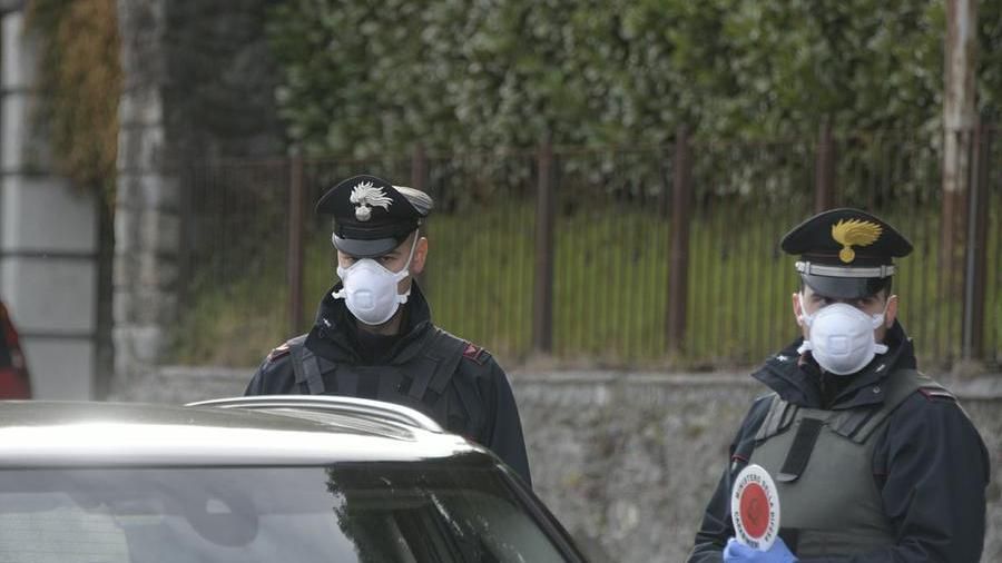 giugliano sesso coronavirus arrestato carabinieri