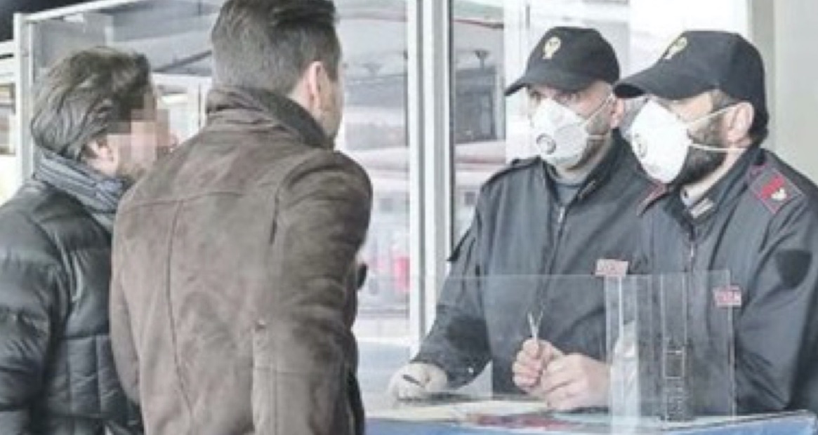 due giovani milano napoli stazione centrale positivi coronavirus