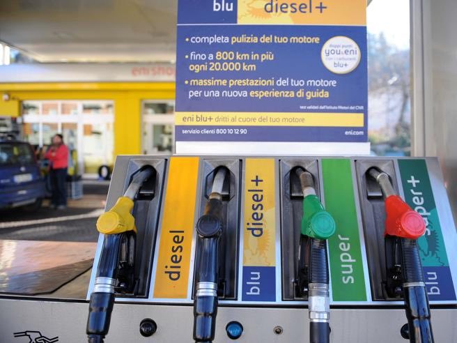 prezzo benzina oggi italia