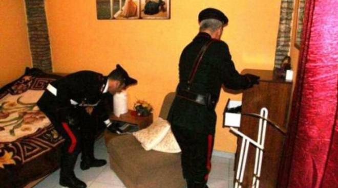 casa a luci rosse scoperta varcaturo tre denunce casa a luci rosse scoperta varcaturo tre denunce