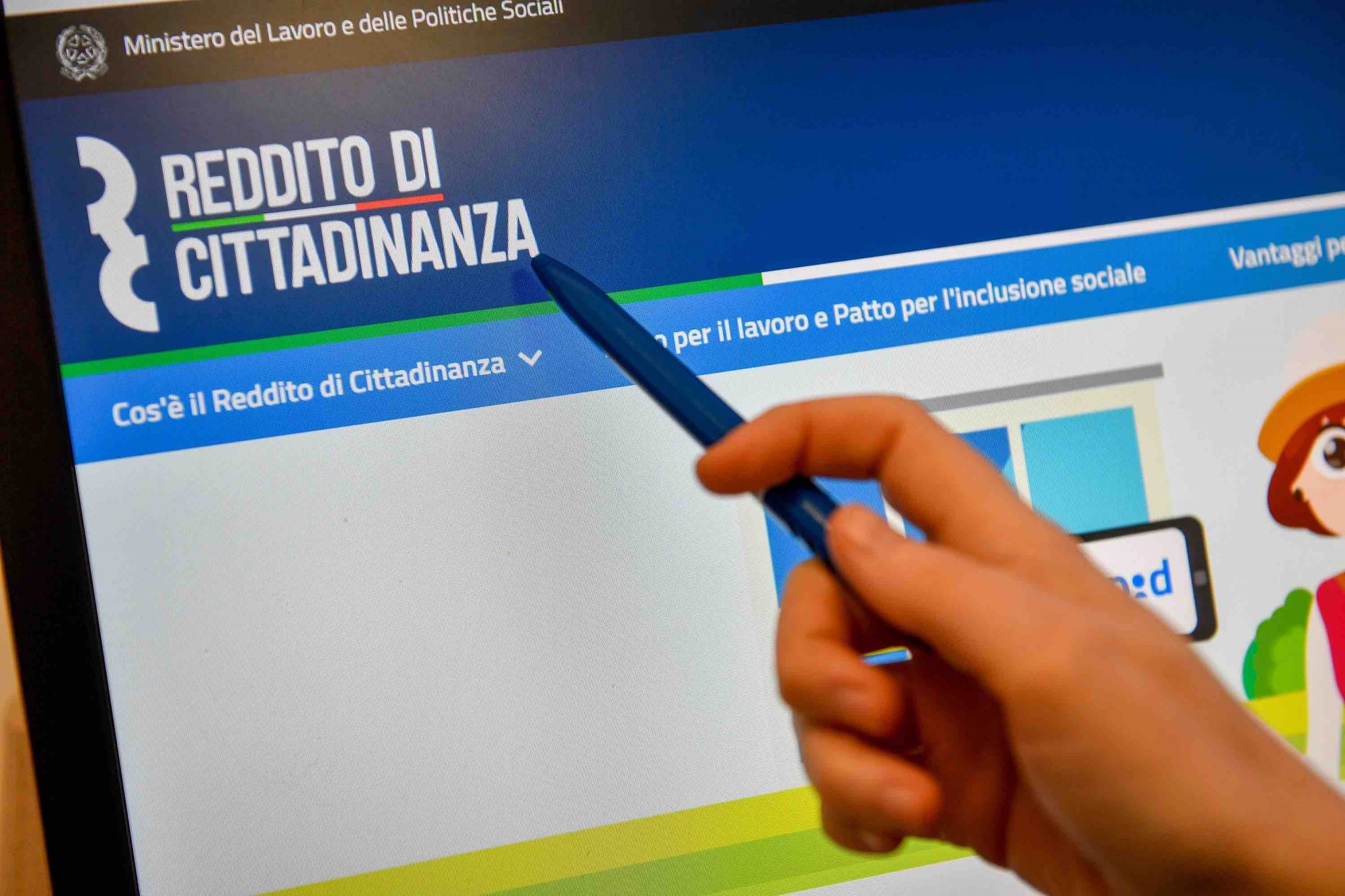 reddito di cittadinanza bonus 600 euro