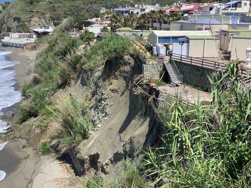 ischia crollo cava dell'isola