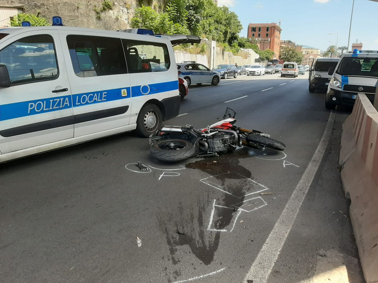 Genova incidente via Siffredi