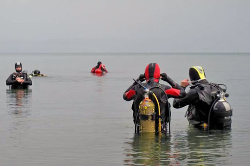 bimba annega nel lago