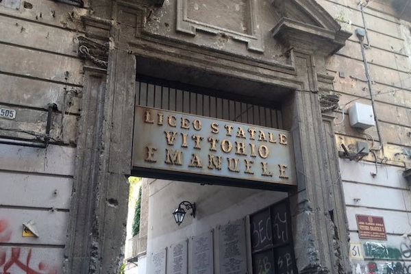 napoli liceo vittorio emanuele chiuso