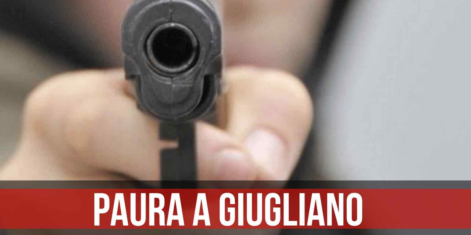 giugliano pistola poliziotti