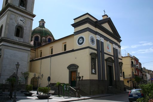 calvizzano chiusa piazza villa calvisia