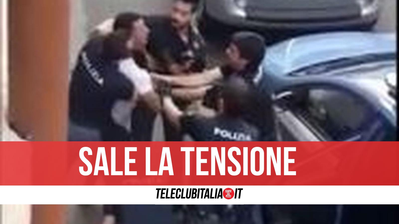 caserta poliziotti aggrediti