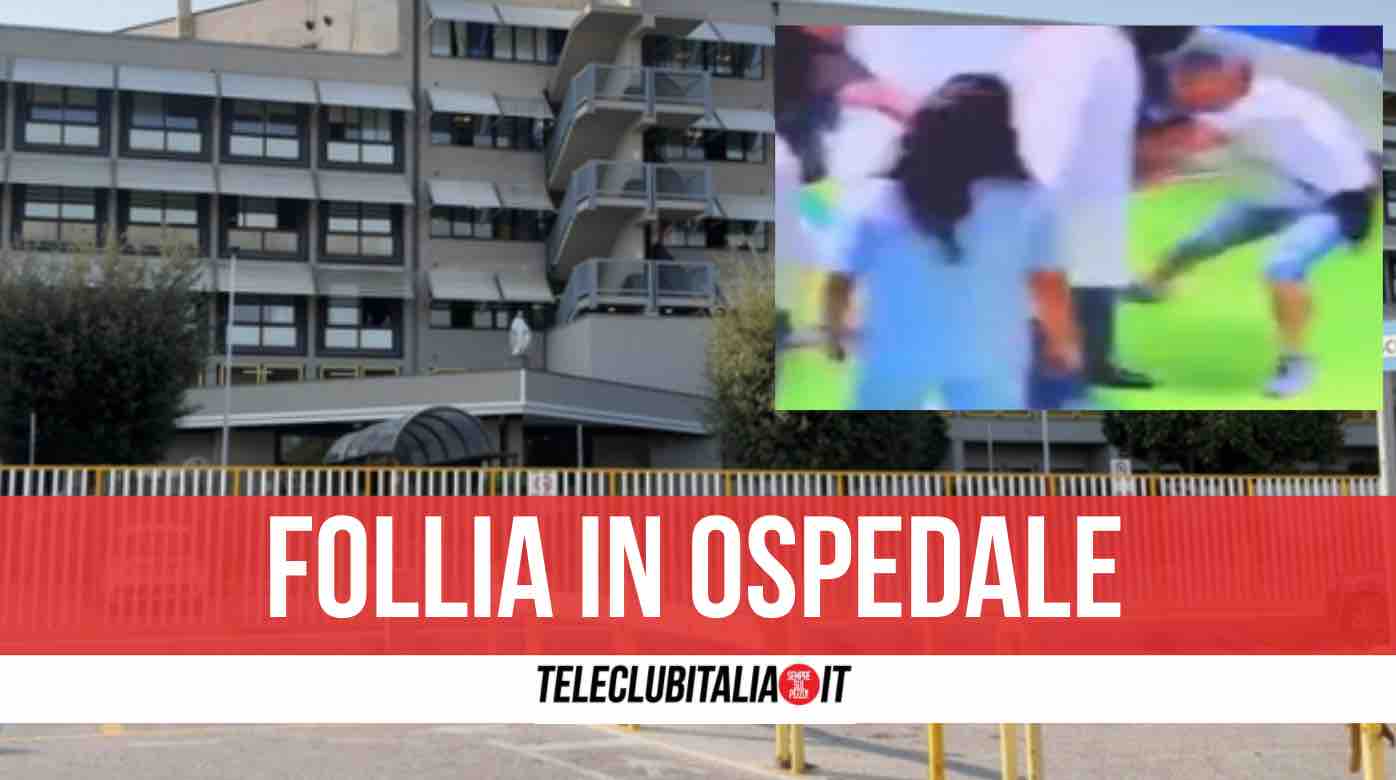 uomo defeca ospedale pozzuoli