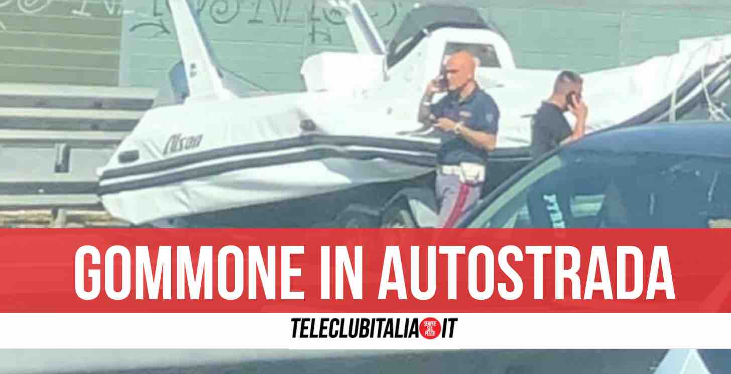 gommone autostrada napoli salerno