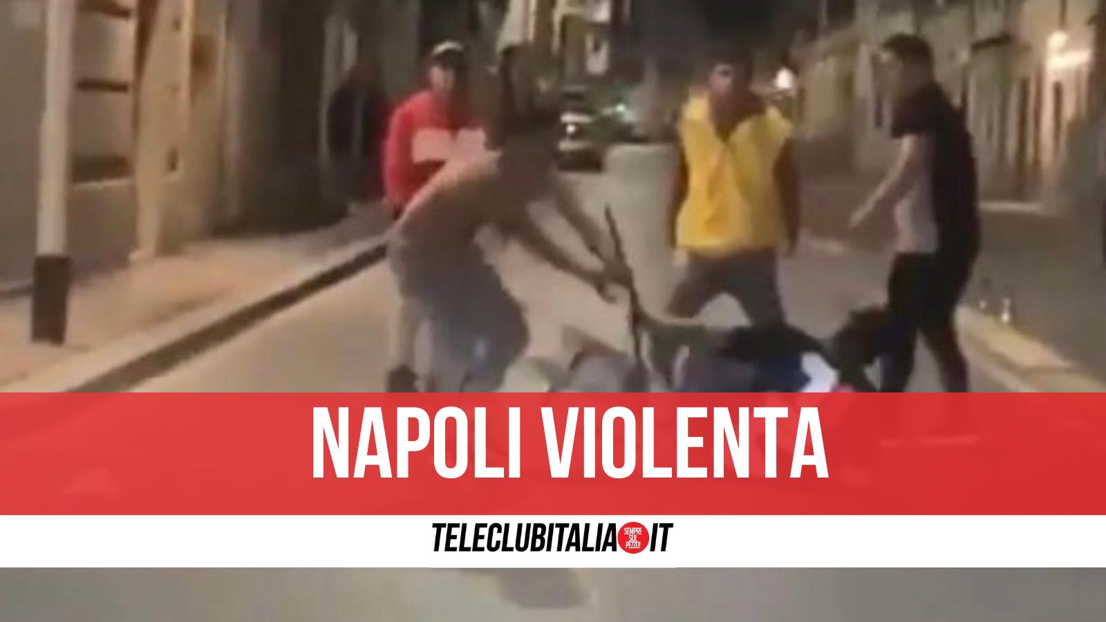 napoli pestaggio rapina via lucci