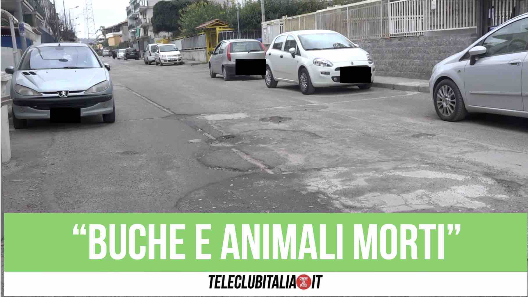 giugliano via de curtis buche voragini degrado