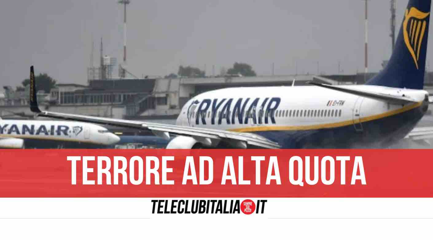 volo ryanair valencia napoli atterraggio emergenza