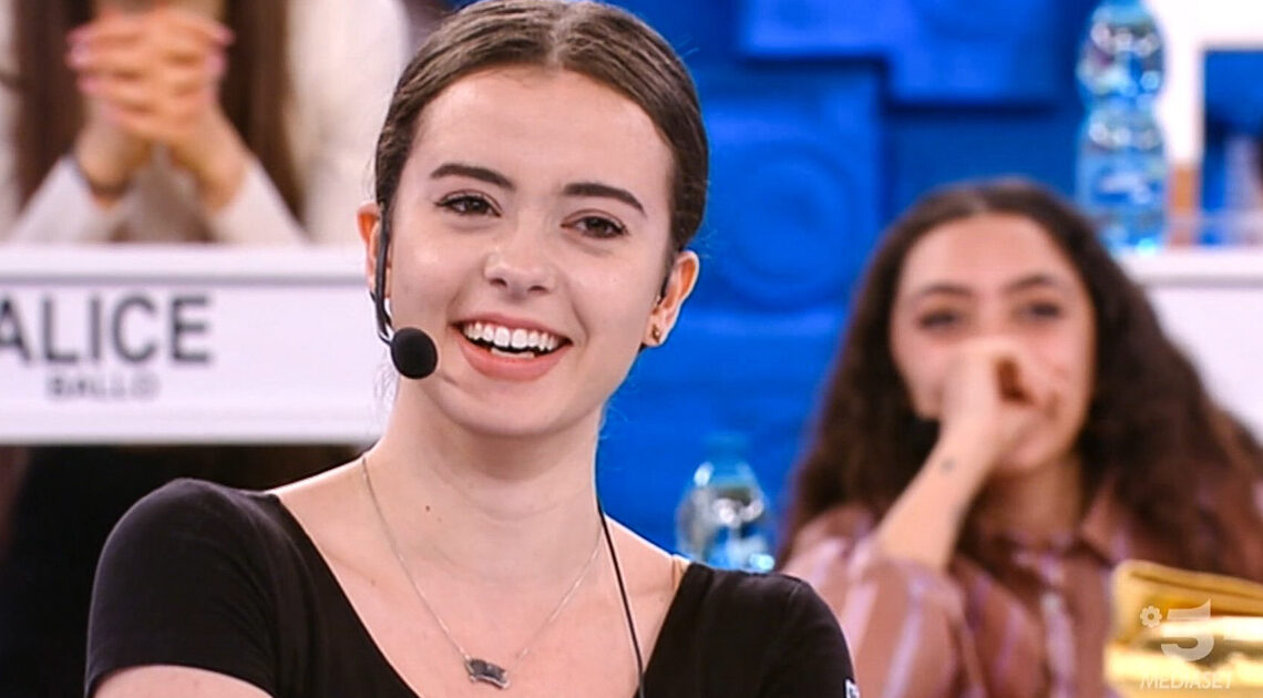 Carola Puddu: chi è, età, Instagram, altezza, Amici, Luigi, infortunio, biografia