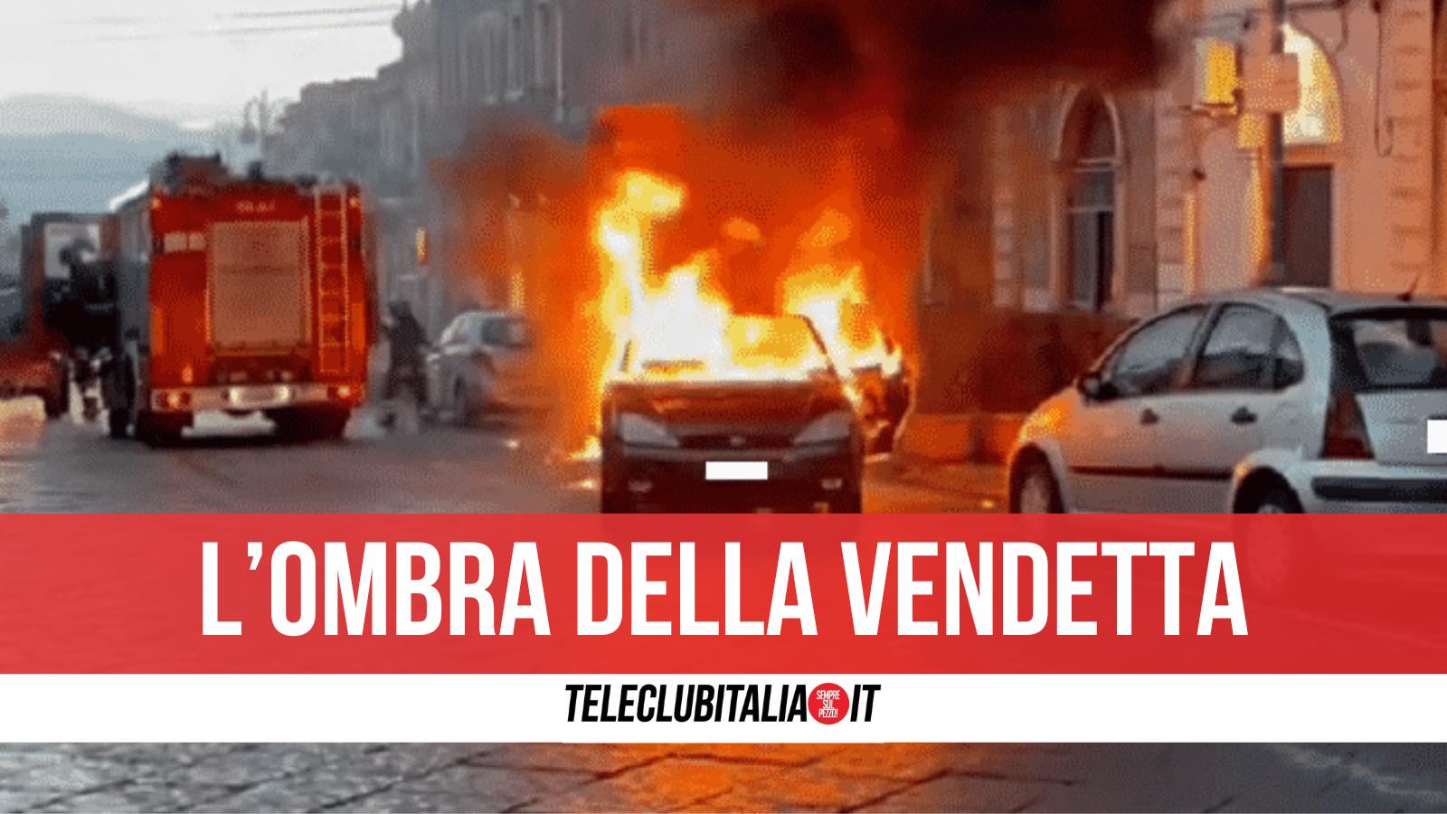 auto in fiamme via luther king afragola