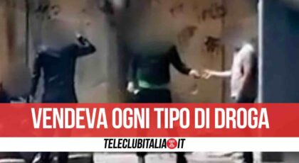 Scampia, pusher a 15 anni: il padre prova a farlo scappare dai Carabinieri