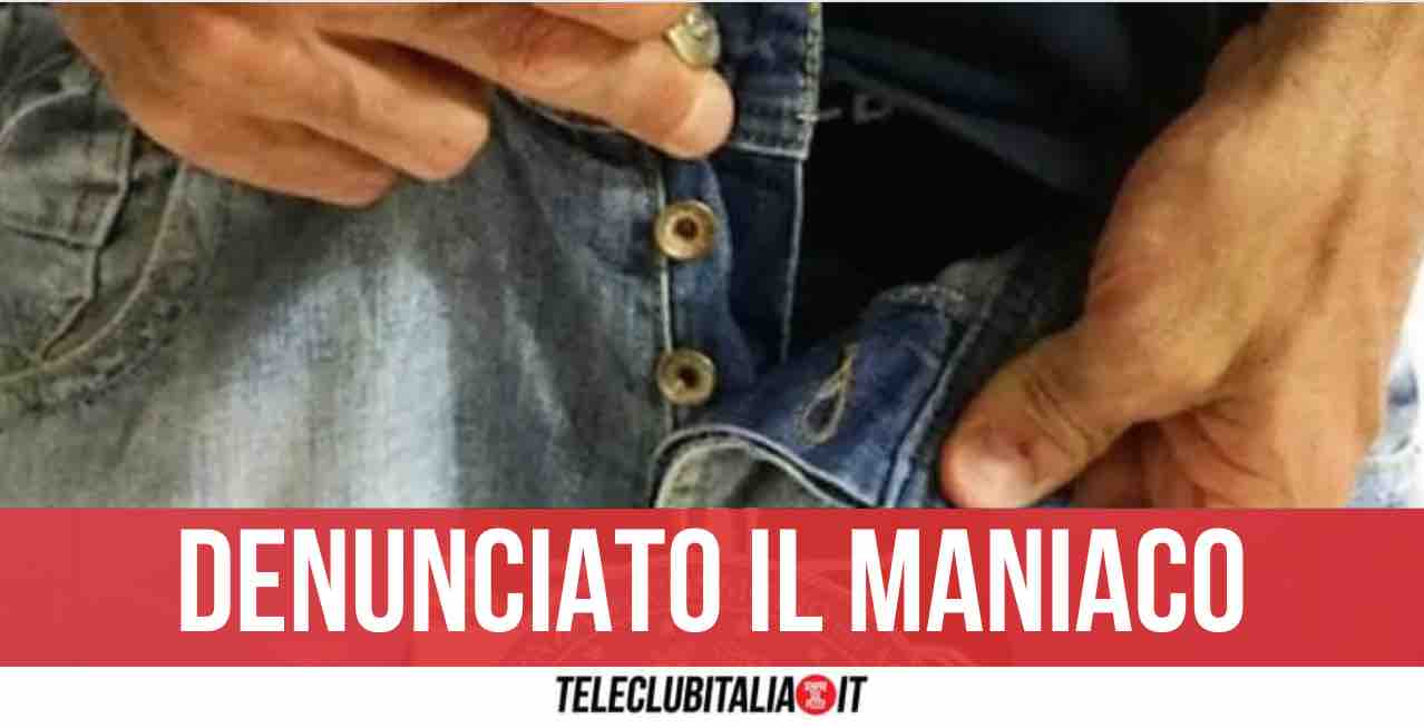 Orrore al centro commerciale di Miano, 22enne si tocca davanti alle ragazzine