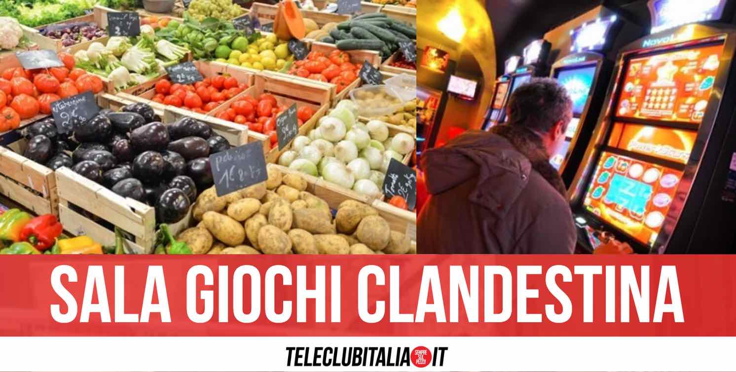 Napoli, slot machine dal fruttivendolo: gioco d'azzardo tra frutta e verdura