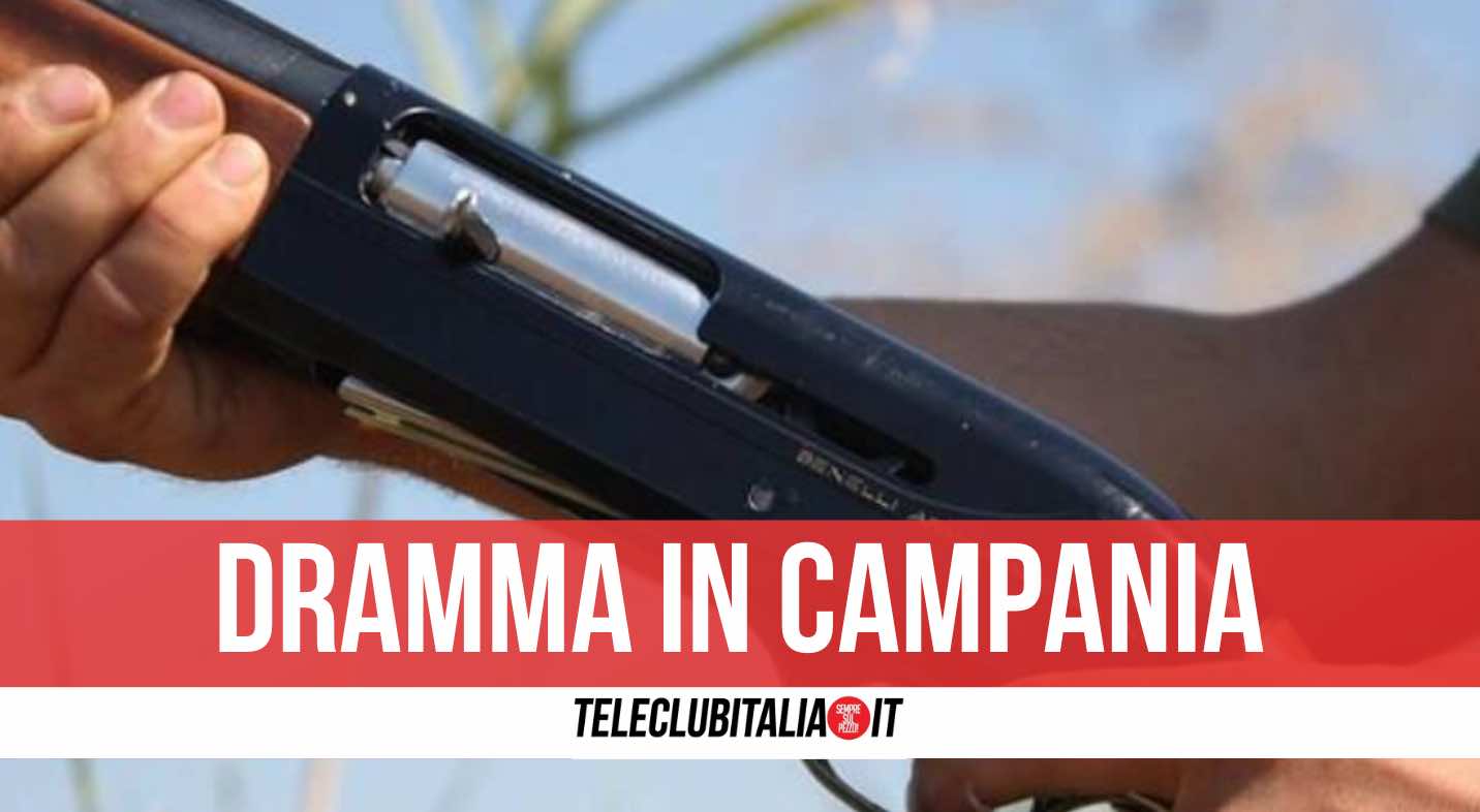 Si spara al petto mentre pulisce il fucile: 34enne in fin di vita al Cardarelli Si spara al petto mentre pulisce il fucile: 34enne in fin di vita al Cardarelli