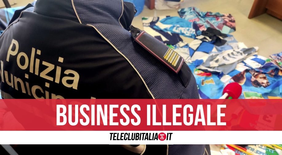 Arzano. Blitz della Polizia locale, maxi sequestro di gadget del Napoli Arzano. Blitz della Polizia locale, maxi sequestro di gadget del Napoli