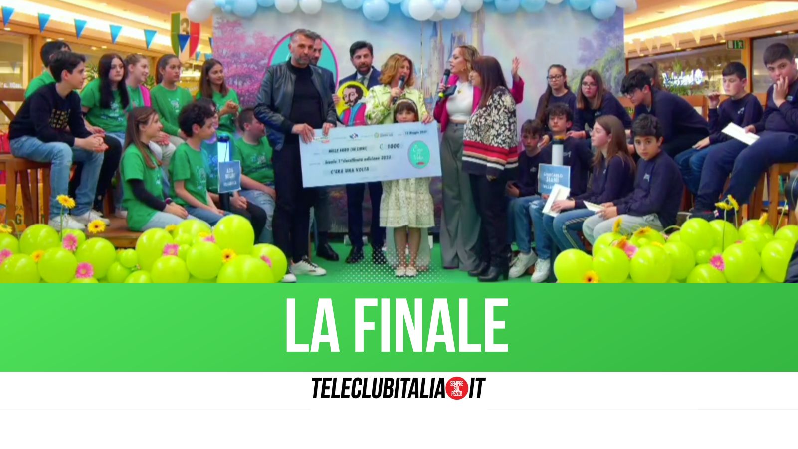 "C'era una volta", ieri la finale al parco commerciale "Grande Sud": vince la scuola "Ada Negri"
