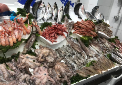 Villaricca, tradizione e qualità presso la pescheria "Lo Scorfano"