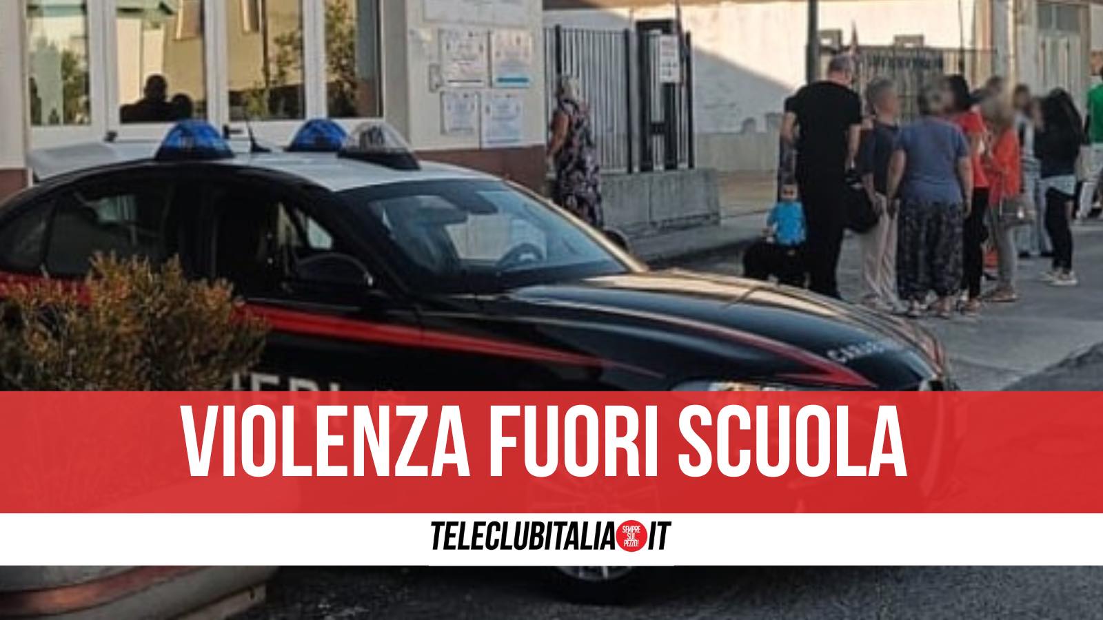 Afragola, bidello pestato da due giovani all'uscita di scuola