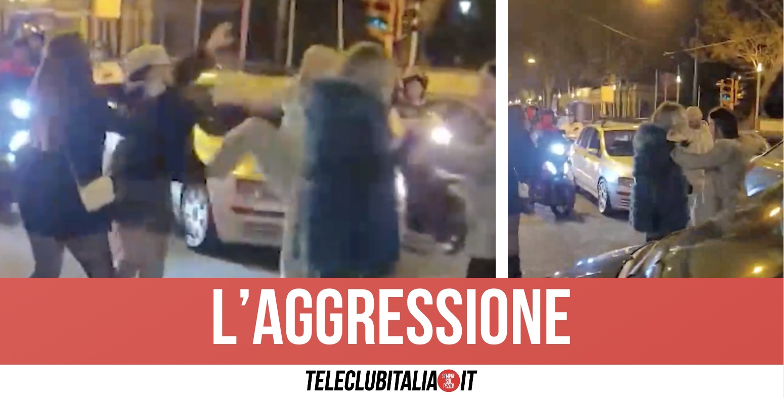Napoli, violenta rissa alla vigilia di Natale: donna presa a calci in strada dopo lite