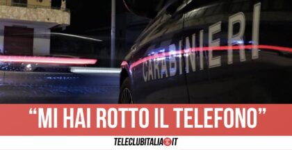Tentano truffa dello specchietto a Caserta, vittima chiama i carabinieri e li fa arrestare