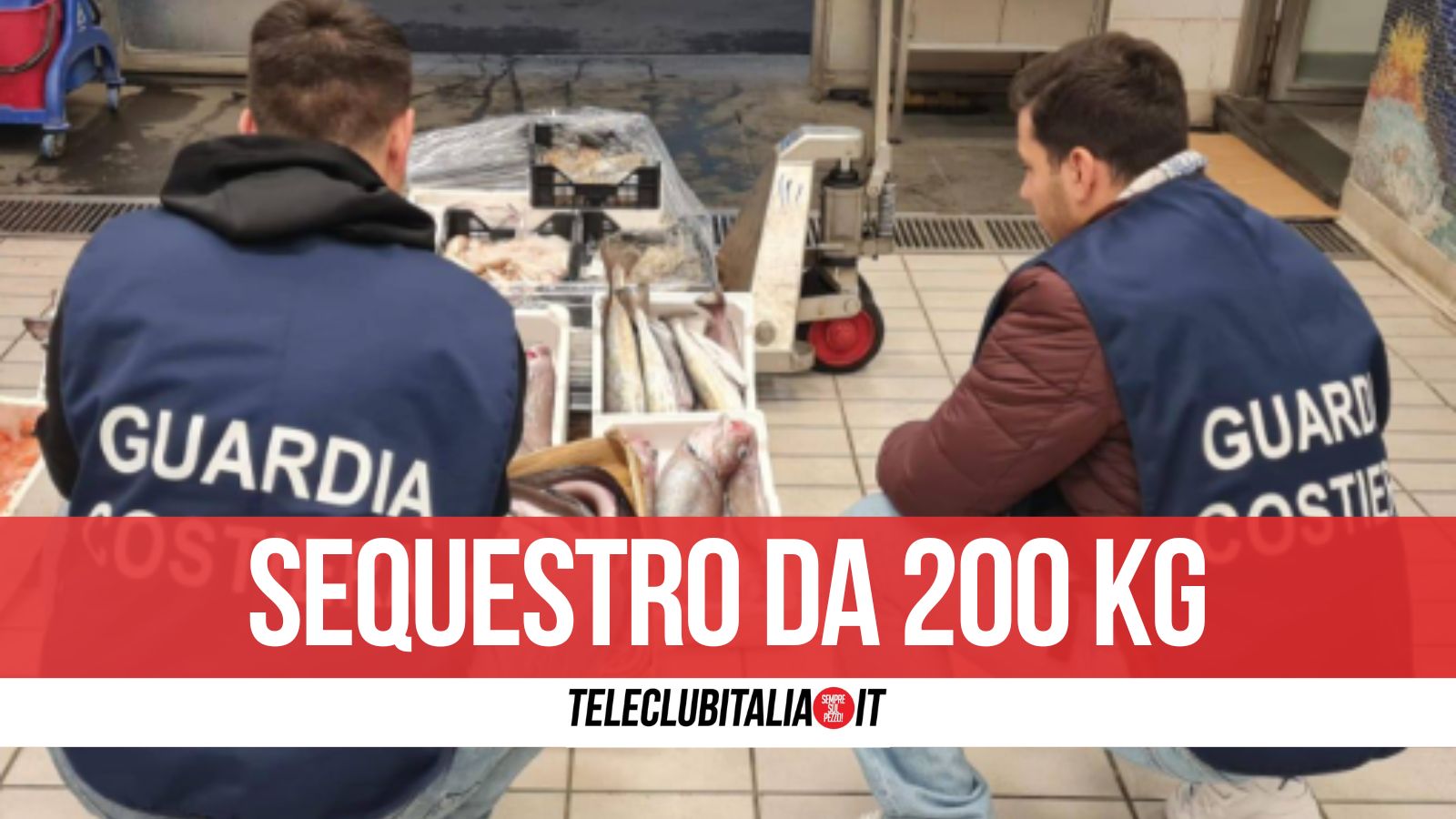 Pesce illegale, maxi sequestro a Torre del Greco: sanzionate 5 pescherie e un venditore ambulante 