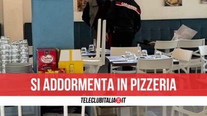 Porzio Si Addormenta In Pizzeria Roma