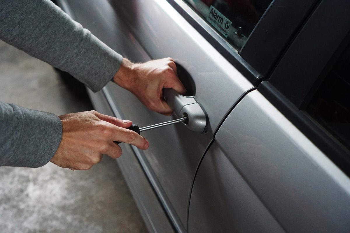 furto auto ospedale pozzuoli