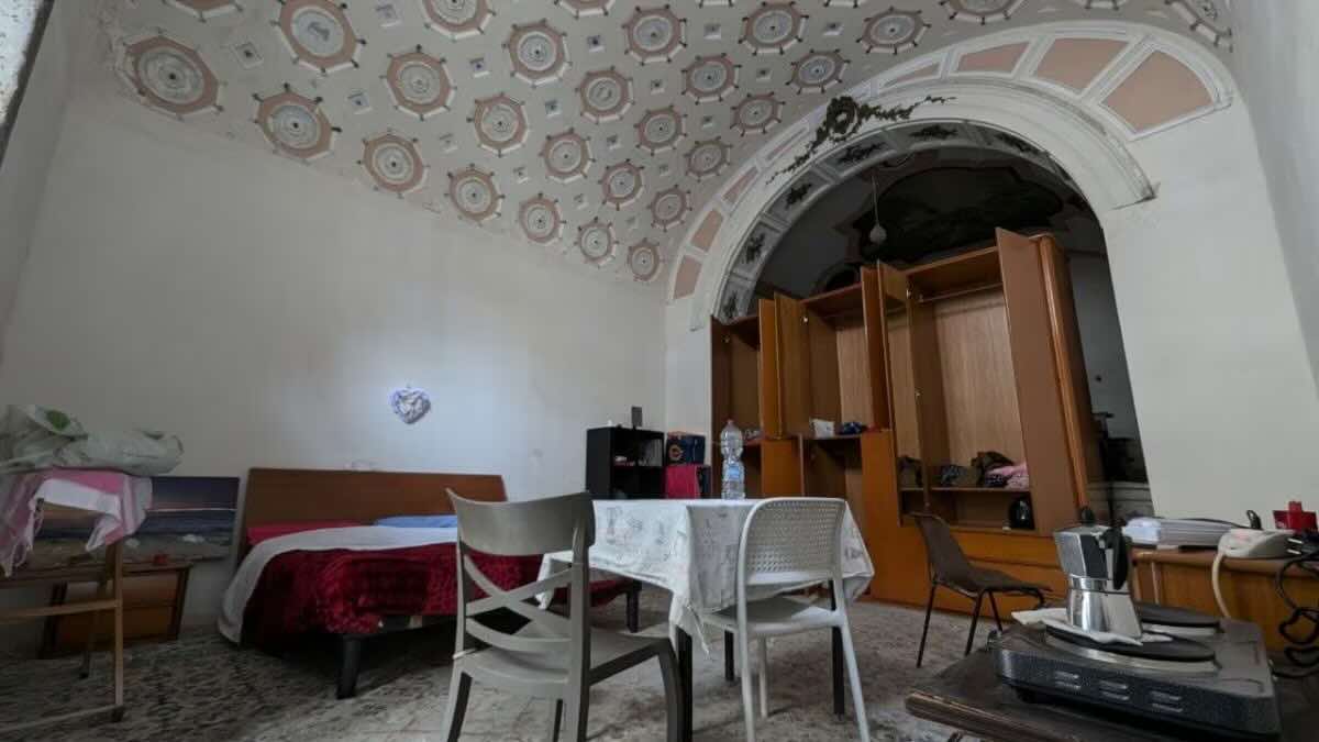 Cappella Occupata Abusivamente Chiaia 1200x675.jpg