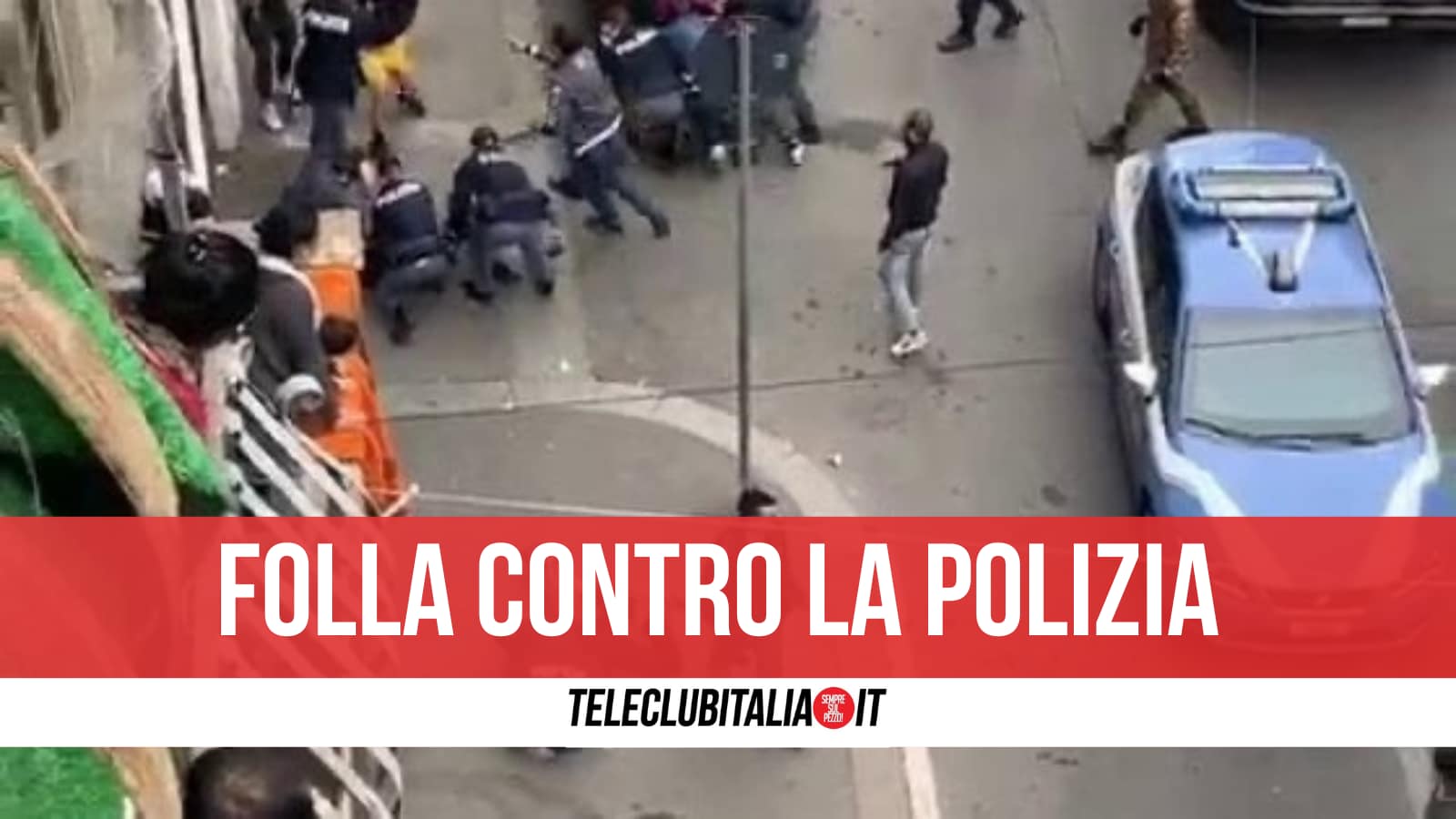 due fratelli accerchiati aggrediti