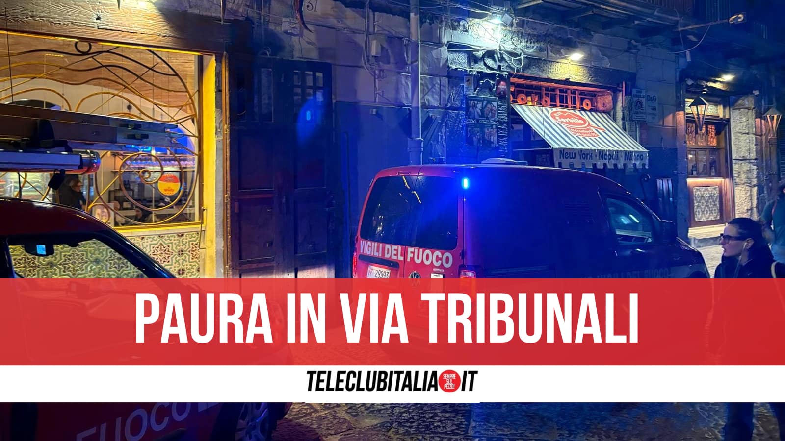 Napoli incendio da Teleclubitalia.it napoli incendio presso la pizzeria sorbillo vigili del fuoco spengono le fiamme