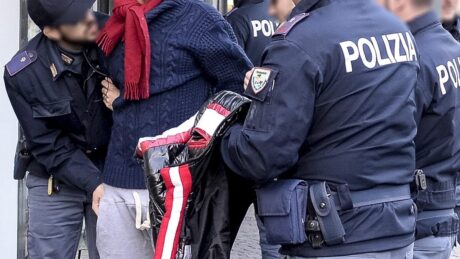 Arrestato 18enne Napoli Tentato Omicidio
