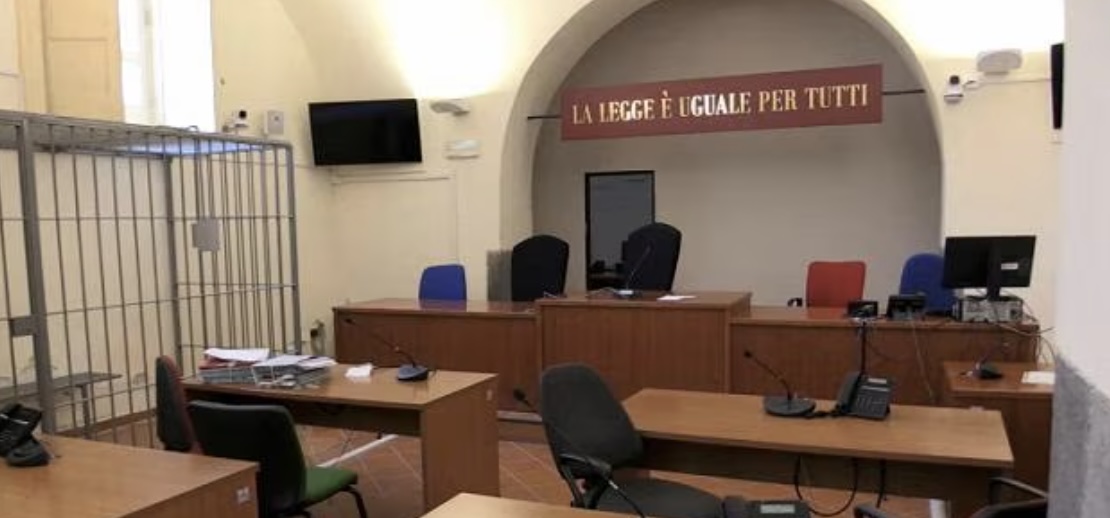 “Domani non scendi a lavoro”. Estorsione al cantiere a Giugliano, chiesta la condanna per i due ras dei Mallardo