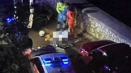 Pasquetta di sangue: scontro tra auto e scooter: muore 30enne di Meta