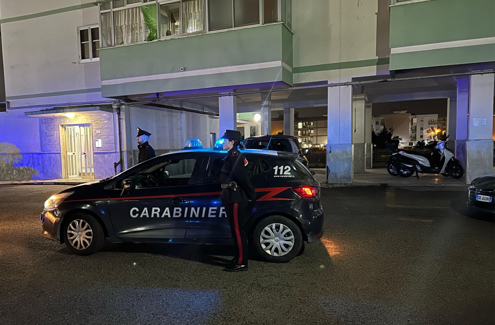 Torre Annunziata Aggredisce Moglie E Poi Si Toglie La Vita