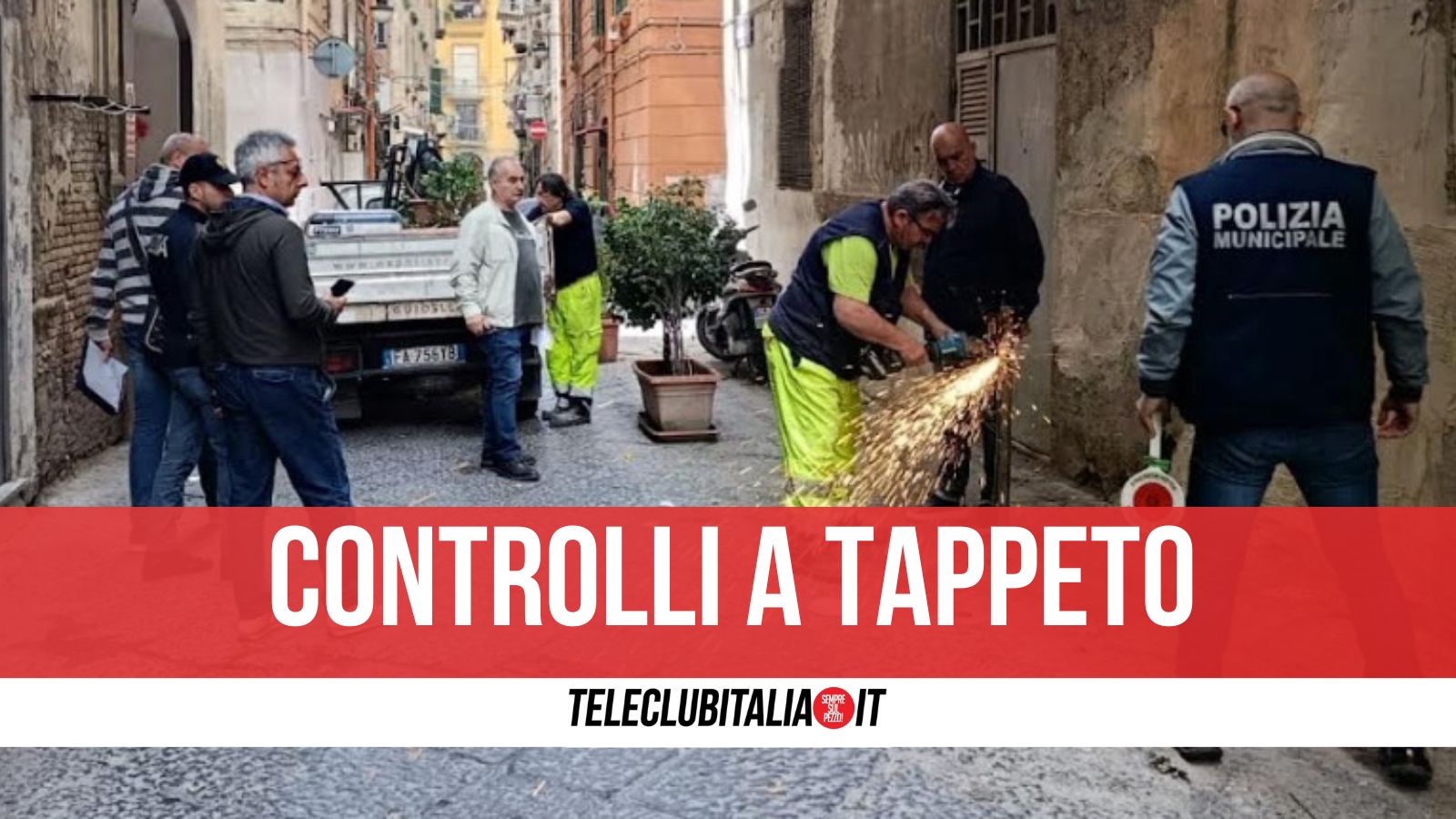napoli scommesse illegali abusi stradali e animali senza regole stretta della polizia municipale