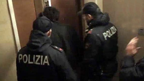 Armi E Orologi In Casa Arresto Casoria