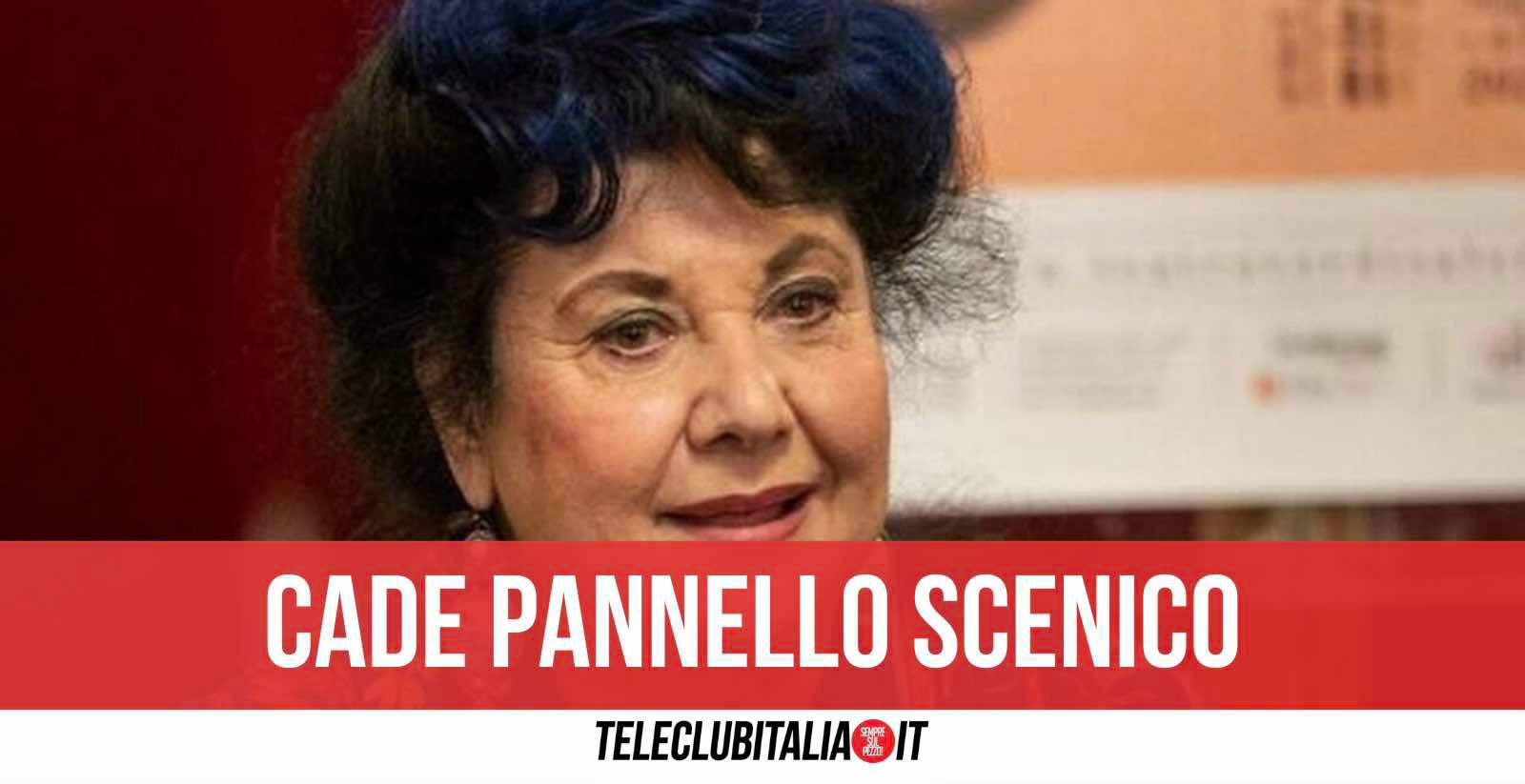 napoli incidente al teatro san carlo pannello scenico cade su marisa laurito e altri due artisti