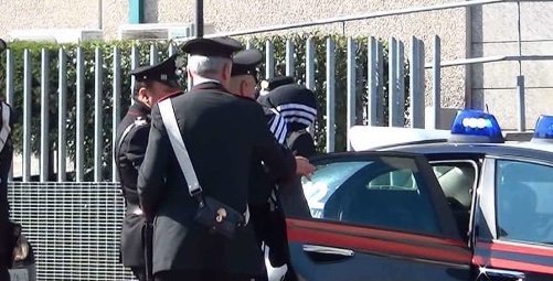 Castel Volturno, 16enne in fuga su un SH rubato a Villaricca: arrestato dopo inseguimento