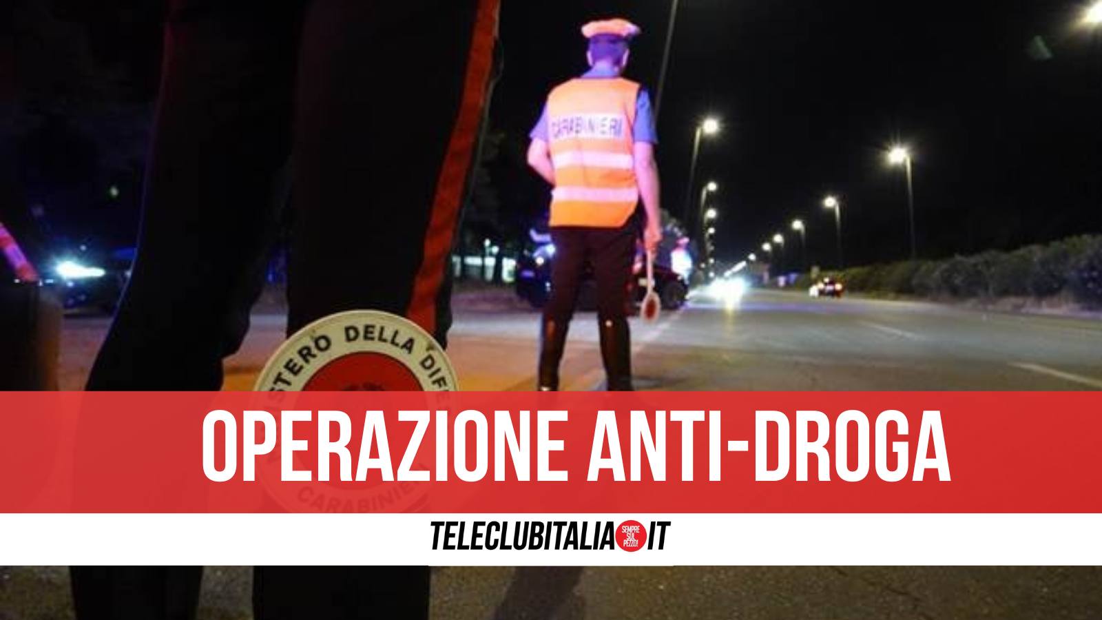 Finto rider delivery su viale Carlo III: trasportava droga e contanti. Arrestato 37enne