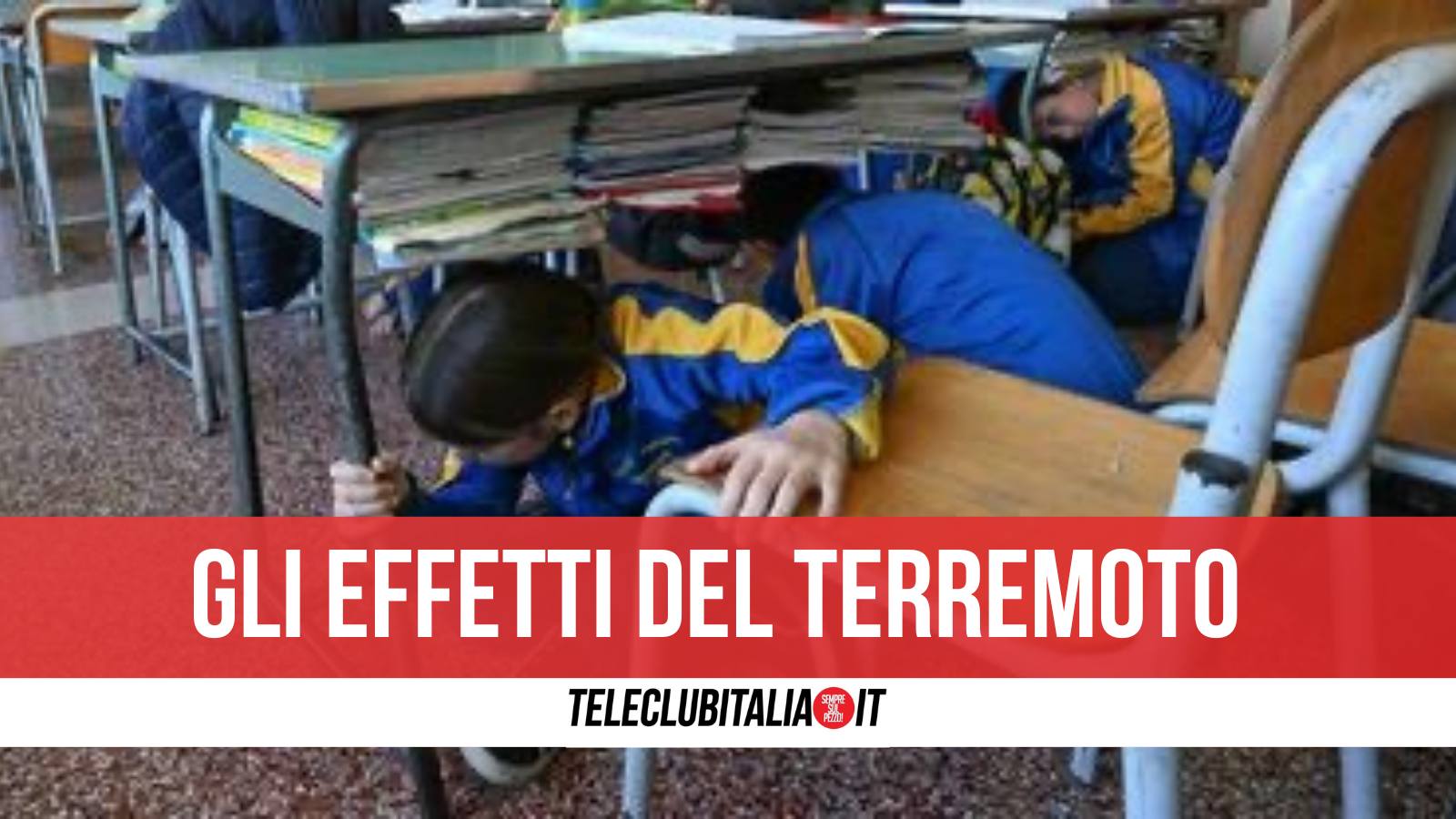 campi flegrei scossa di magnitudo 4 4 sospesa circolazione ferroviaria evacuata università da Teleclubitalia.it campi flegrei scossa di magnitudo 4 4 sospesa circolazione ferroviaria evacuata università